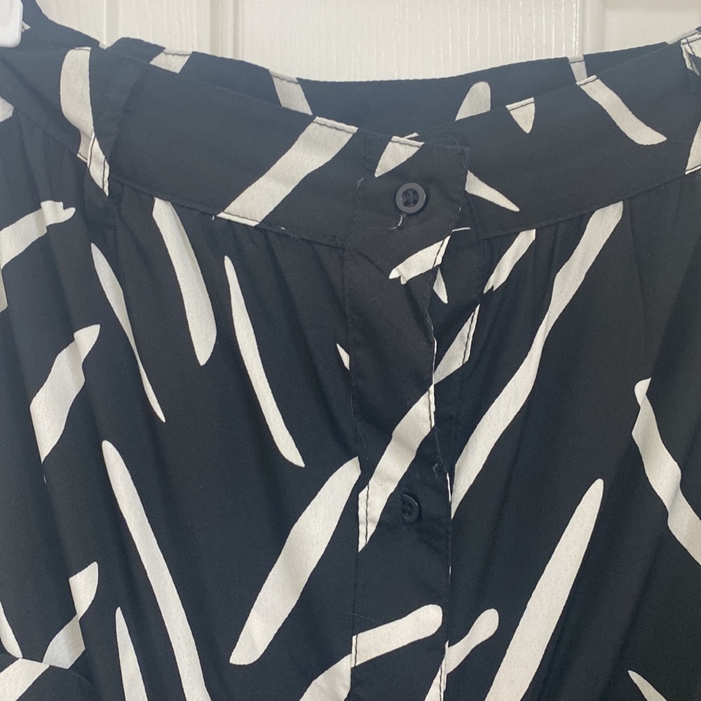 Patterned skirt - Picture 3 of 5